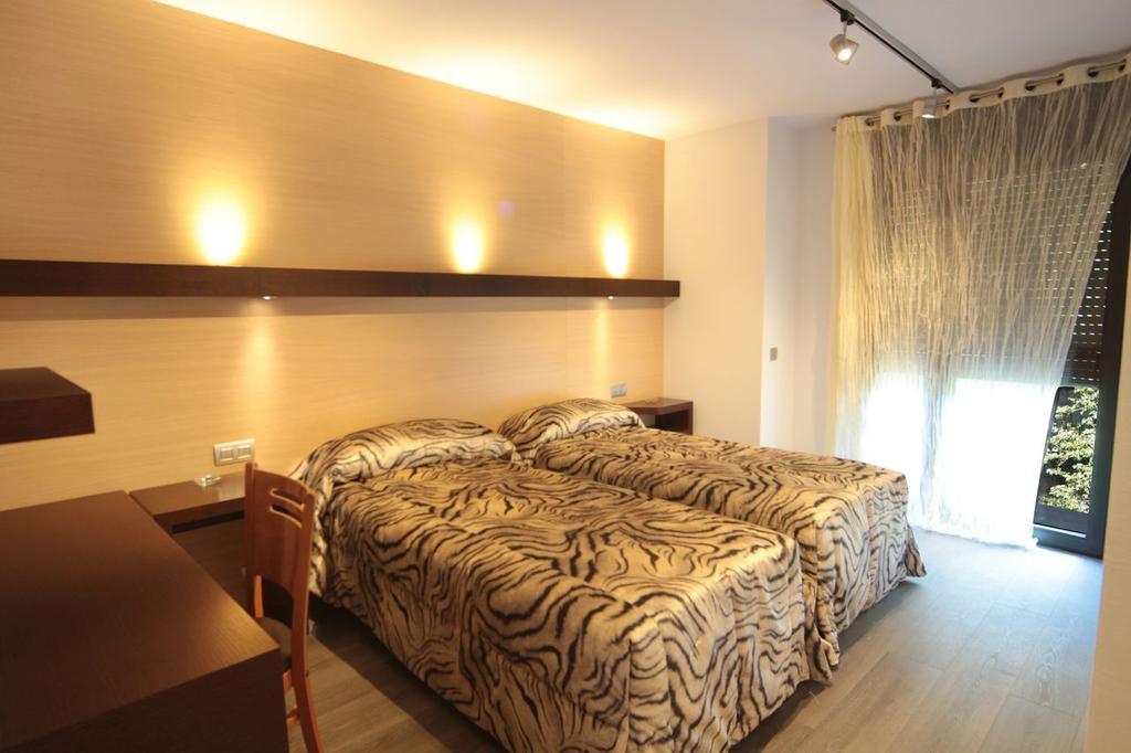 Hotel 9 Sant Antoni リベス・デ・フレセル 部屋 写真
